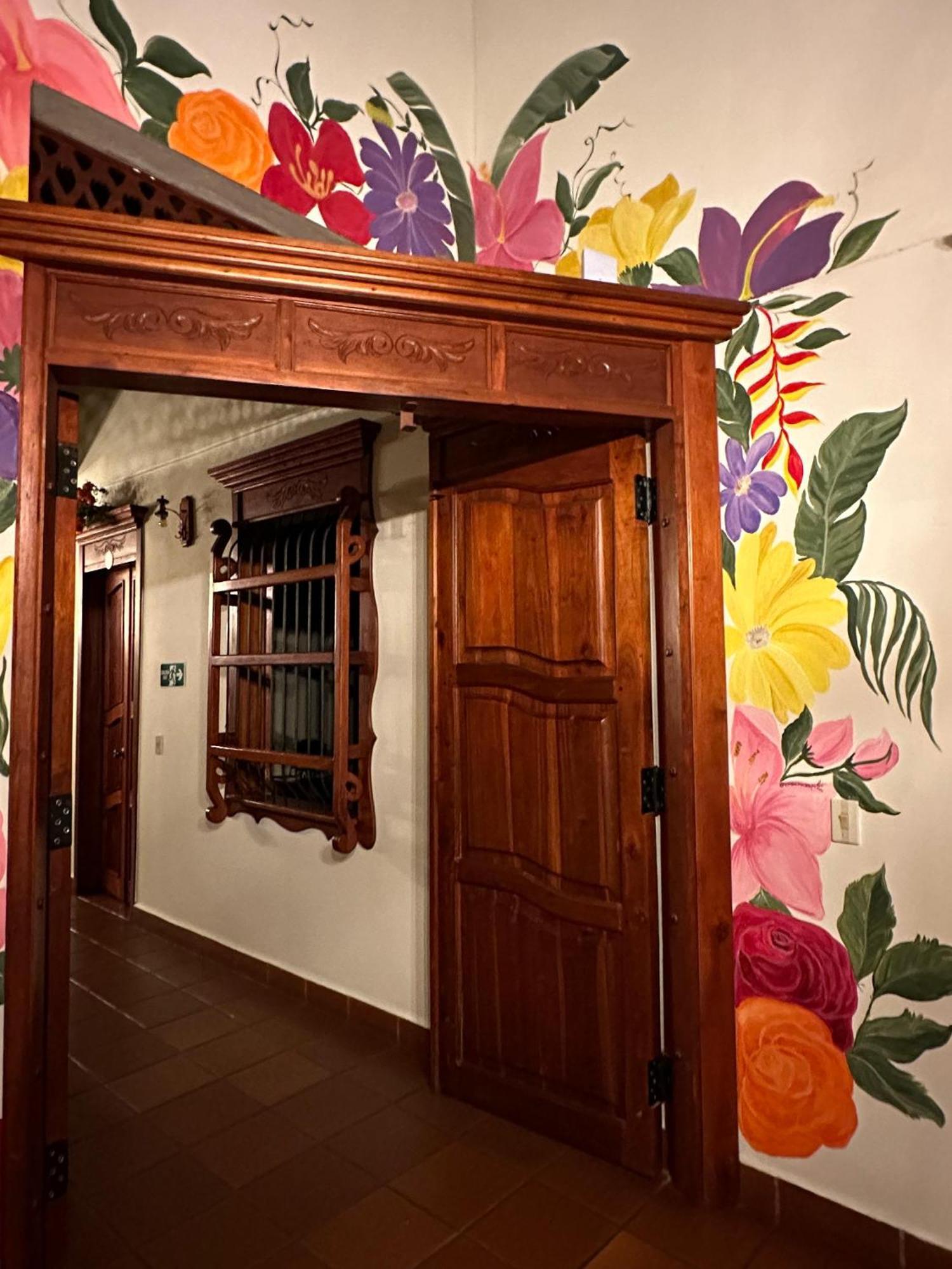La Casa De Las Flores Hostal Jardín Exterior foto